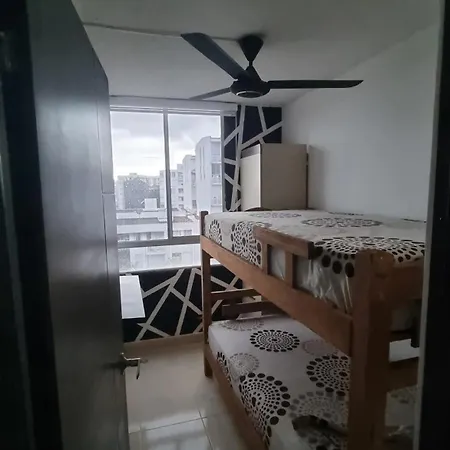 Apartamento 2 Camas Matrimoniales Y Un Camarote De 90 Cartagena