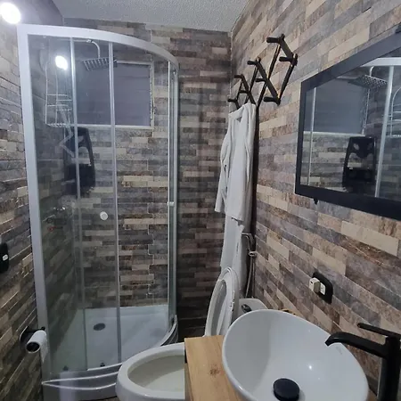 Apartamento 2 Camas Matrimoniales Y Un Camarote De 90 *